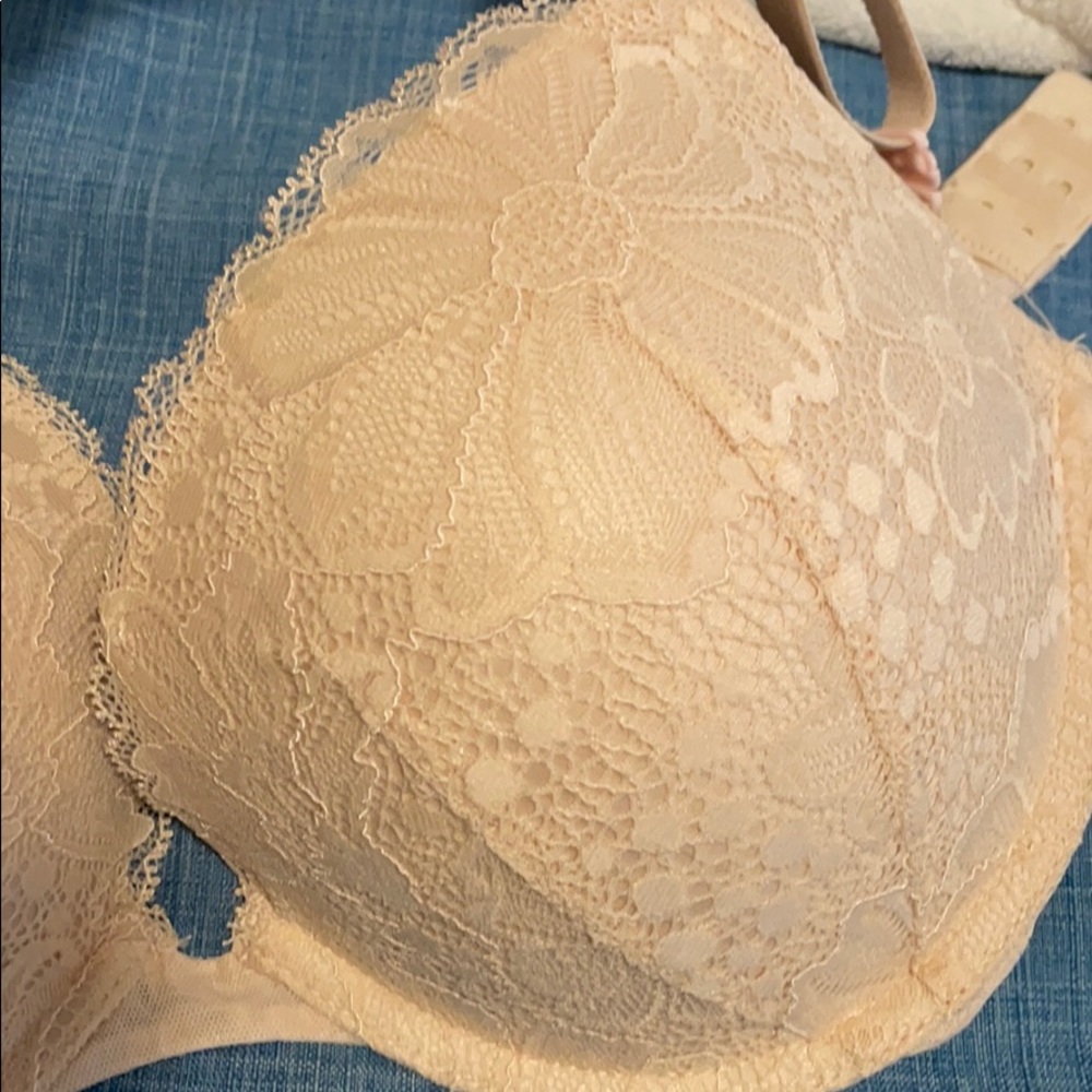 NWT 32DDD Victoria’s Secret Push Up Bra